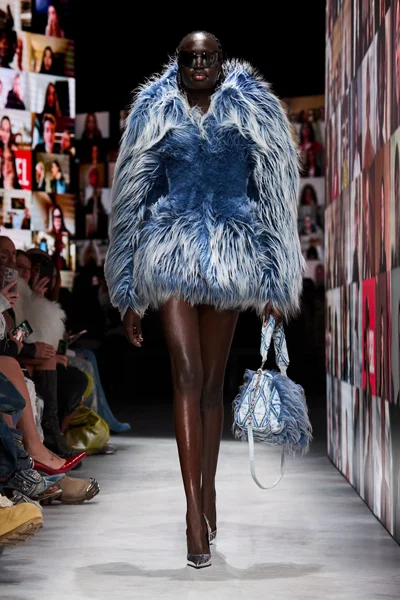 Look 62